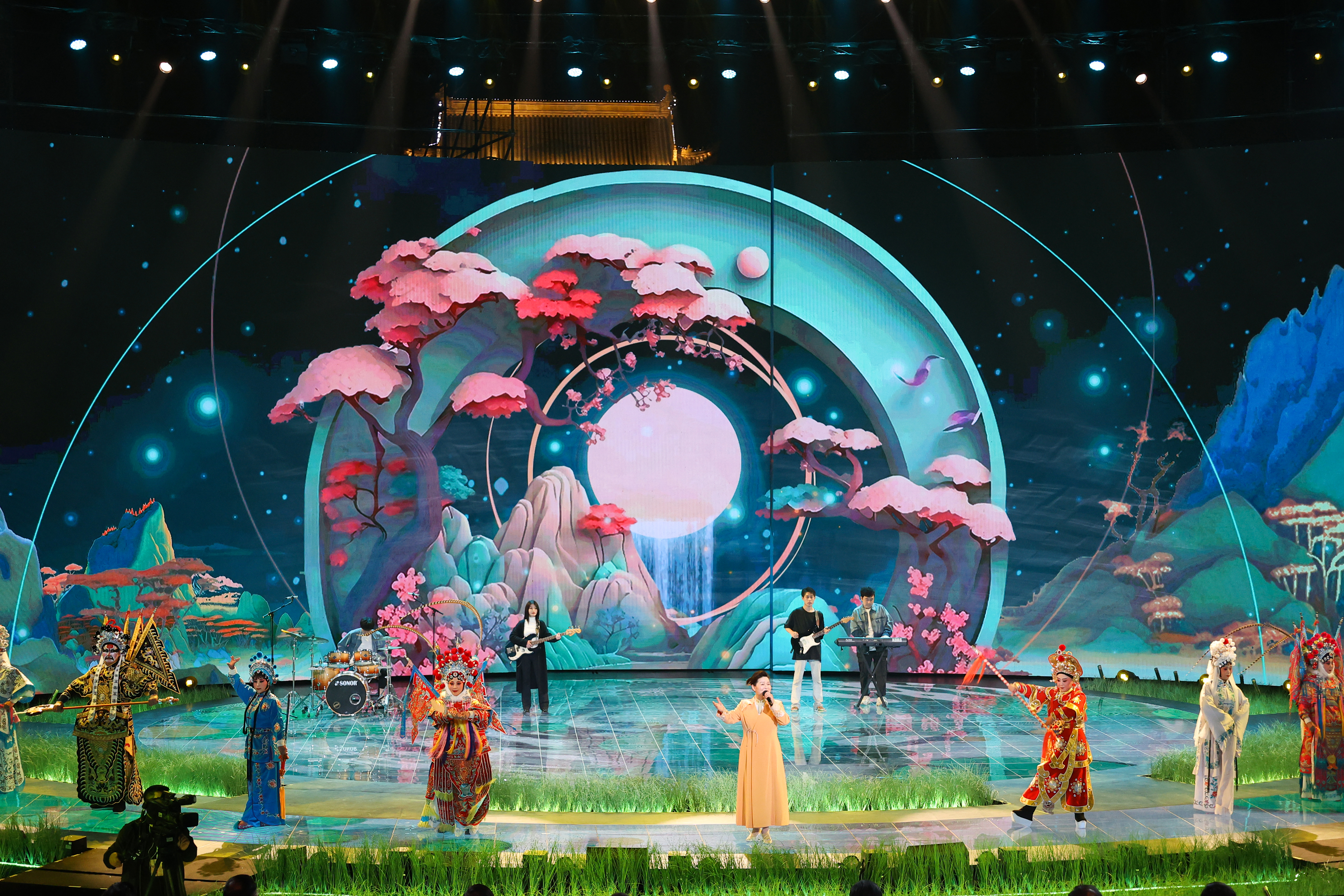 4月3日晚，2023中国（开封）清明文化节开幕晚会如约而至，圆满播出。全媒体记者 袁洋 摄